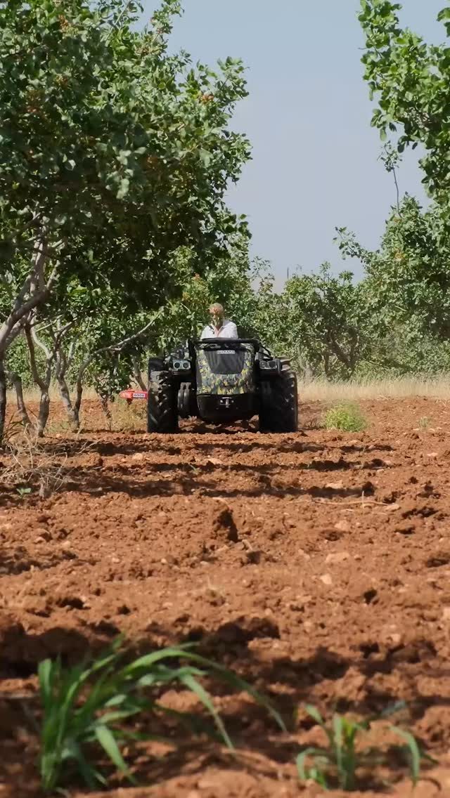 Instagram post from ferraritraktor. This post is in position 5.
